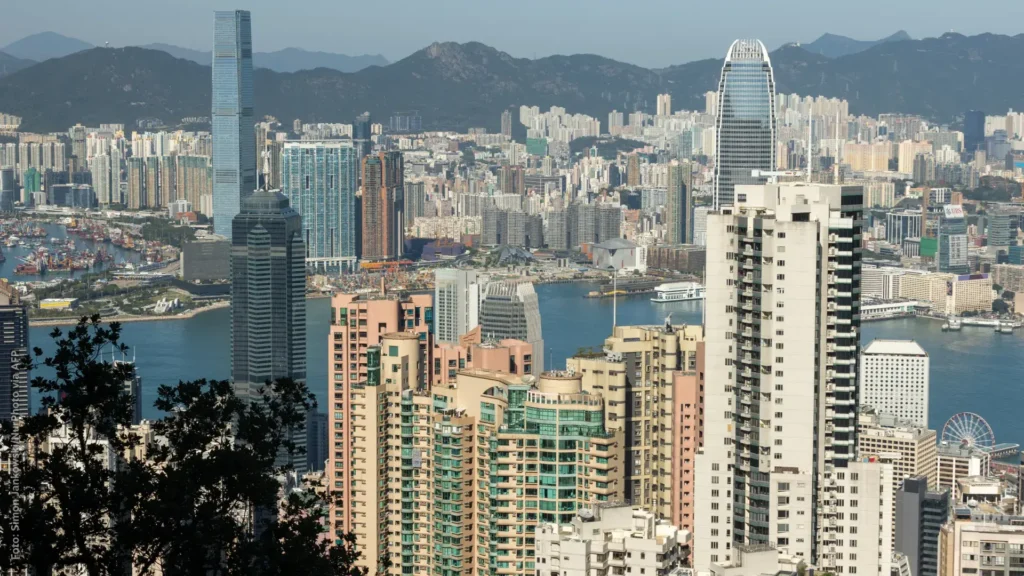 Hong Kong lidera ranking de cidades mais caras do mundo para trabalhadores estrangeiros, segundo consultoria Mercer