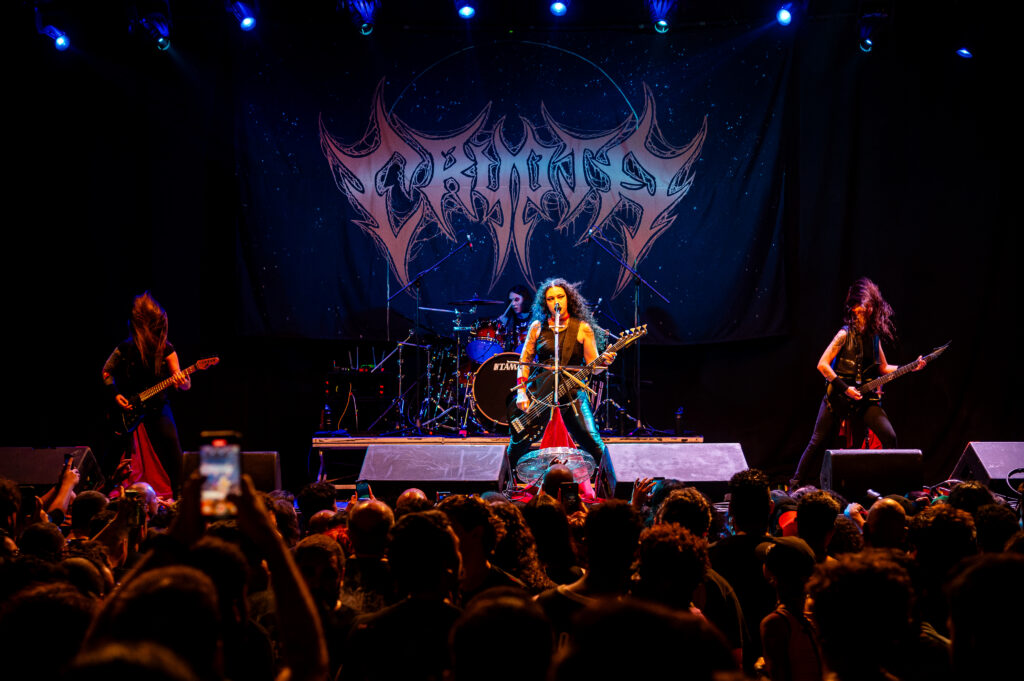 Show da banda Crypta, no Circo Voador: noite memorável no Rio para o poder das mulheres no metal (Foto: Bruno Antonucci)